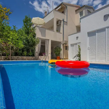 Mediteraneo Apartman *