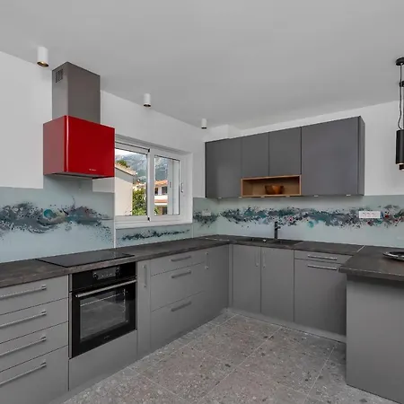 Mediteraneo Apartman *