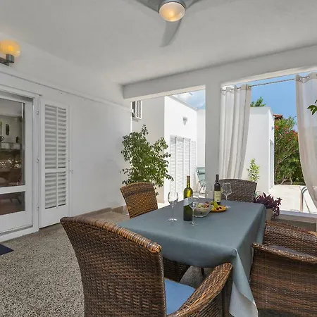 Mediteraneo アパート