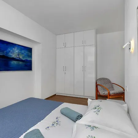 Mediteraneo アパート