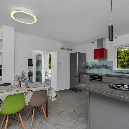 アパート Mediteraneo